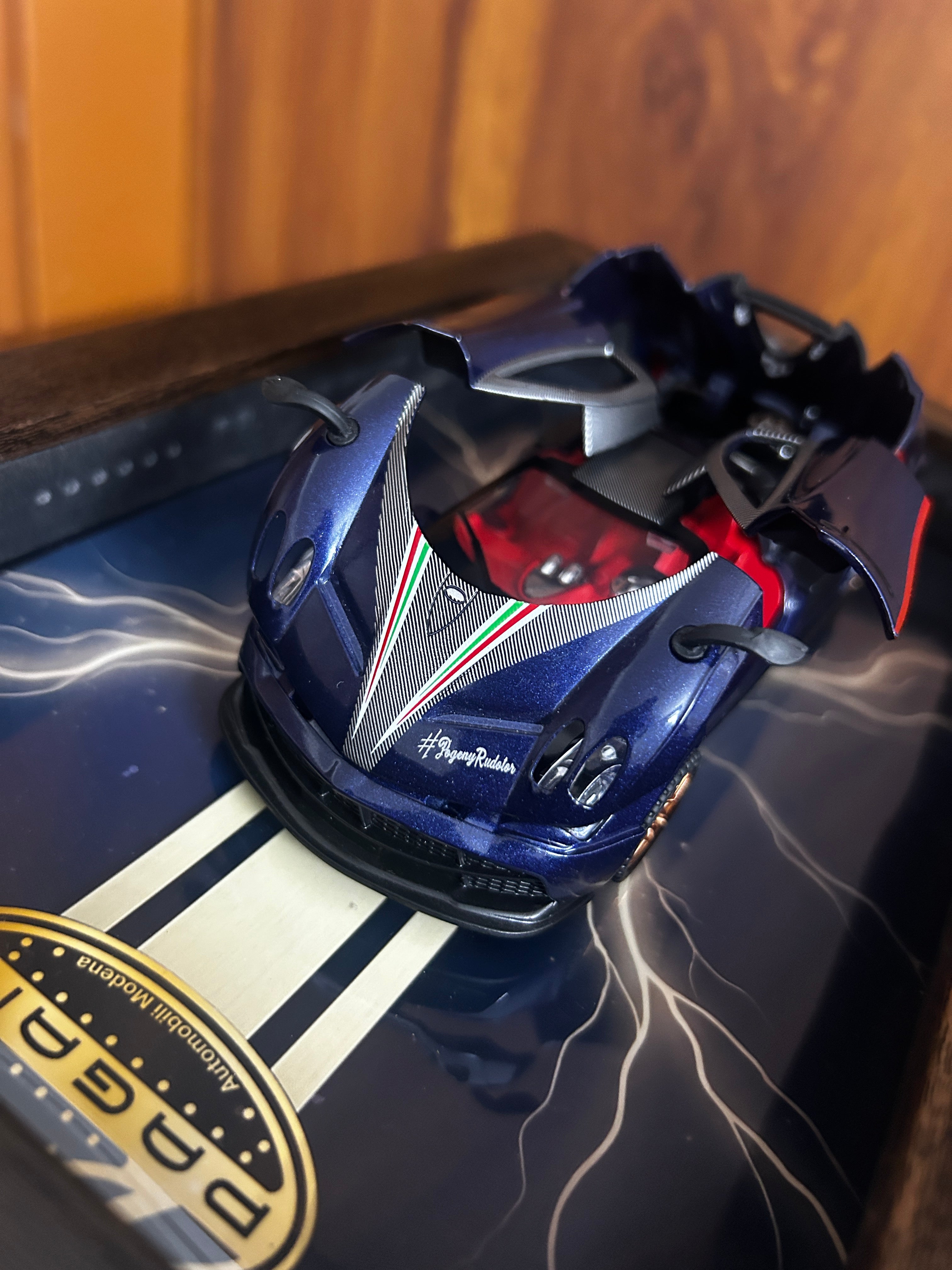 PAGANI HUAYRA Diecast Frame